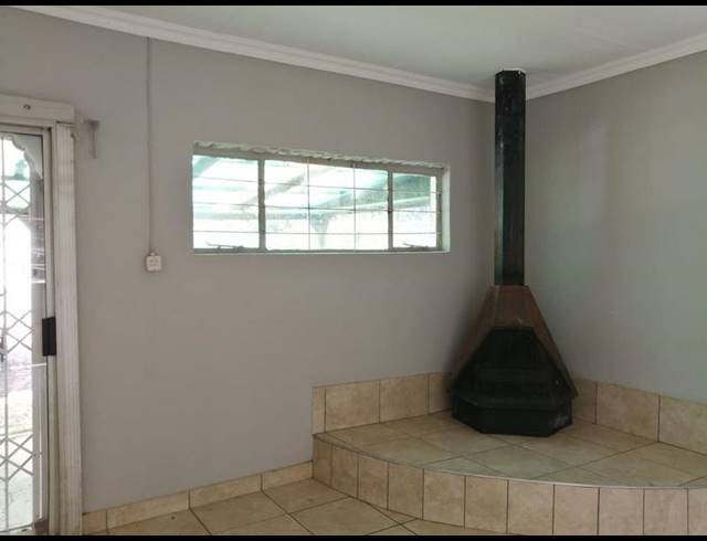 3 BEDROOM HOUSE FOR SALE IN STRUISBULT